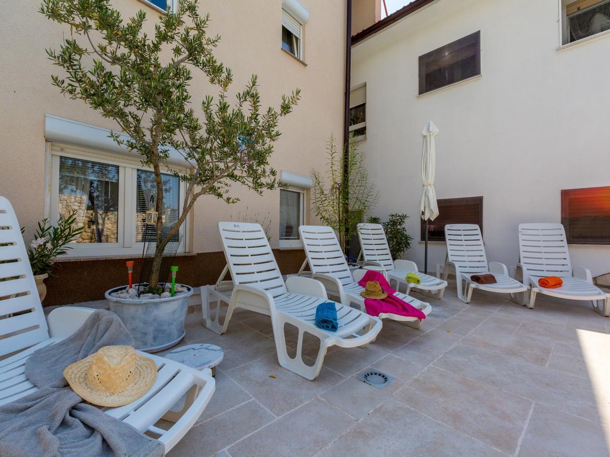Apartments Susanne Novi Vinodolski Eksteriør bilde